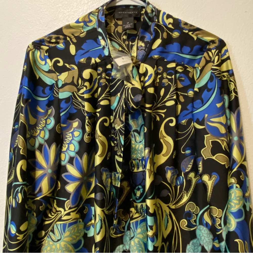 Investments Top Women’s Size 14 Long-sleeve Paisley Grandamacore Button Up